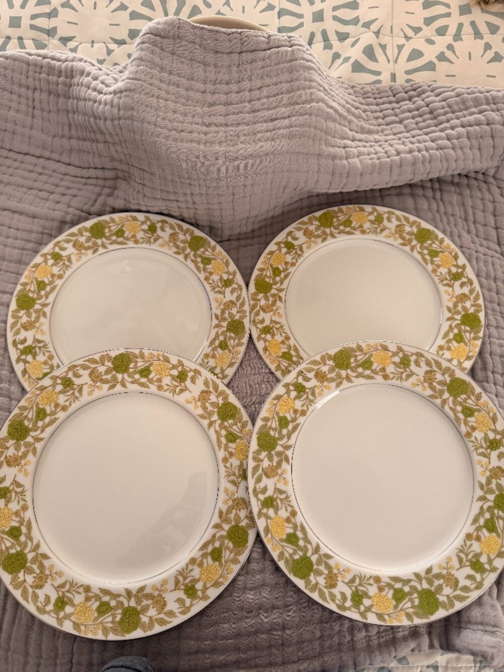 Vintage Royal M by Meito Mayfair Patterned Plates - Set of 4